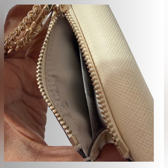 KATE SPADE - RARE Small Card Holder with Heart Hardware with wrist gold chain - Picture 7 of 9